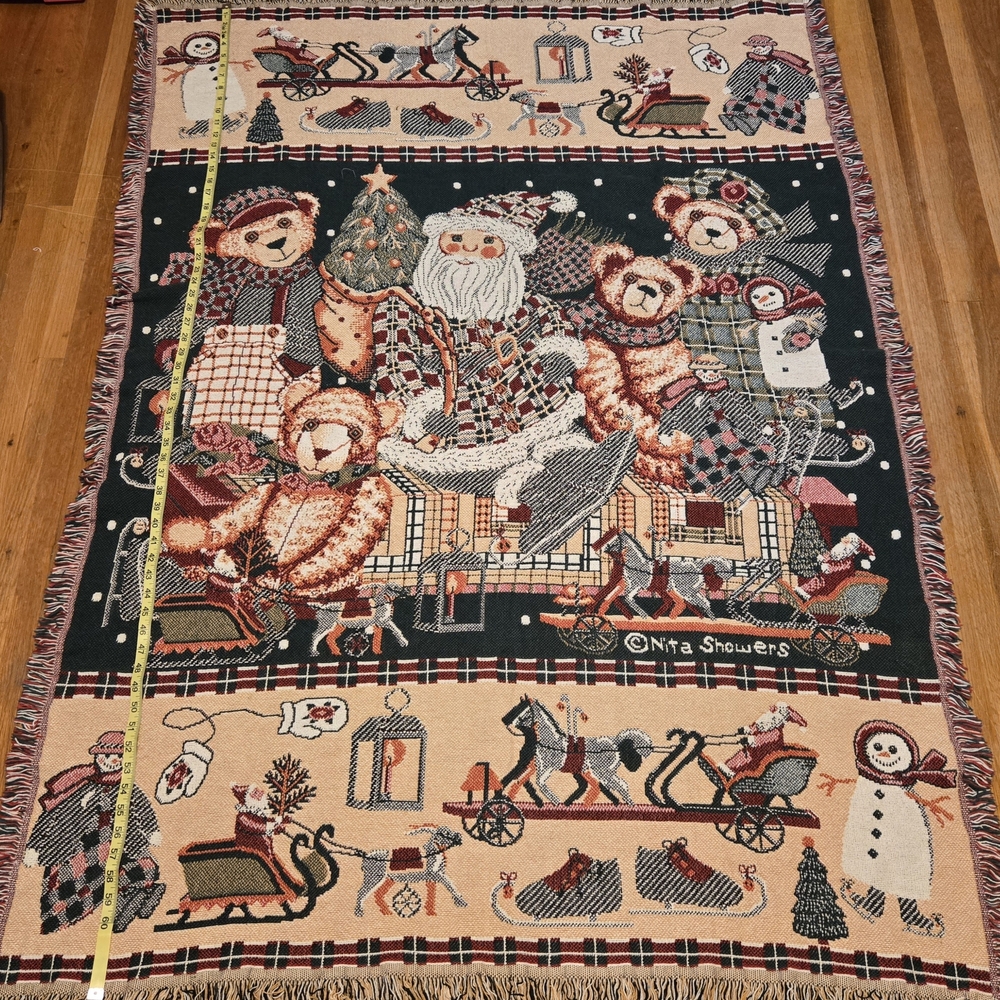 Goodwin Weavers‎ Festive Santa and Bears Tapestry Blanket
